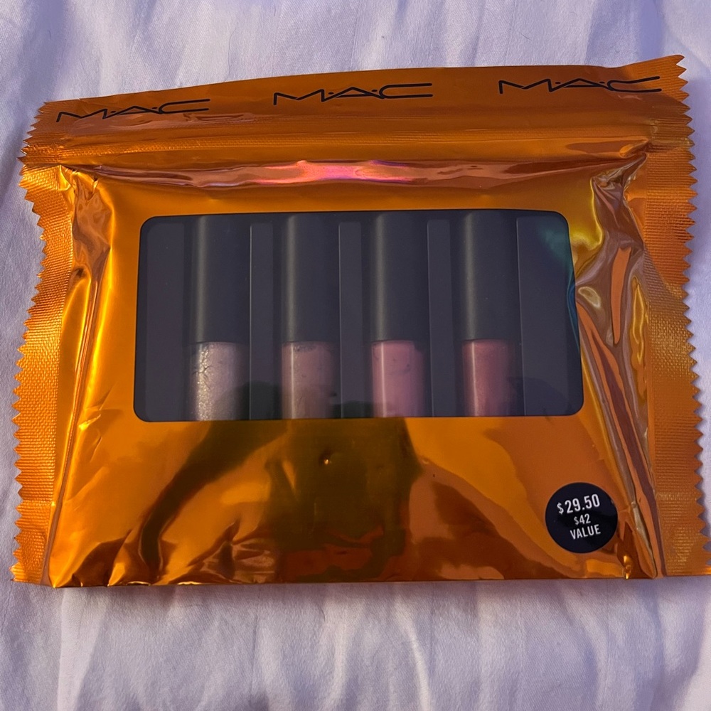 MAC Cosmetics Holiday Lipgloss Set